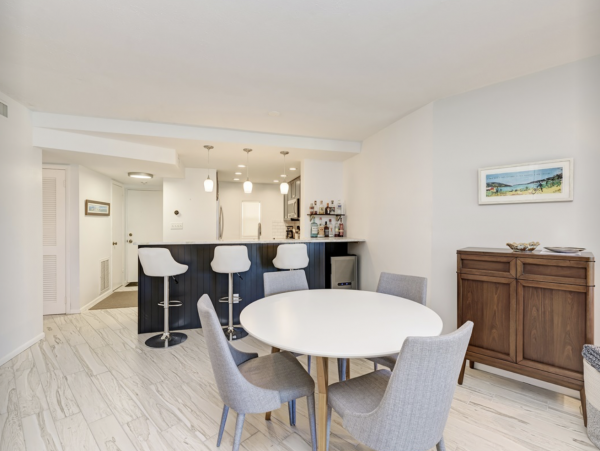 Lido Key Vacation Rental - Sarasota Beach Condo with Gulf Views & Pool